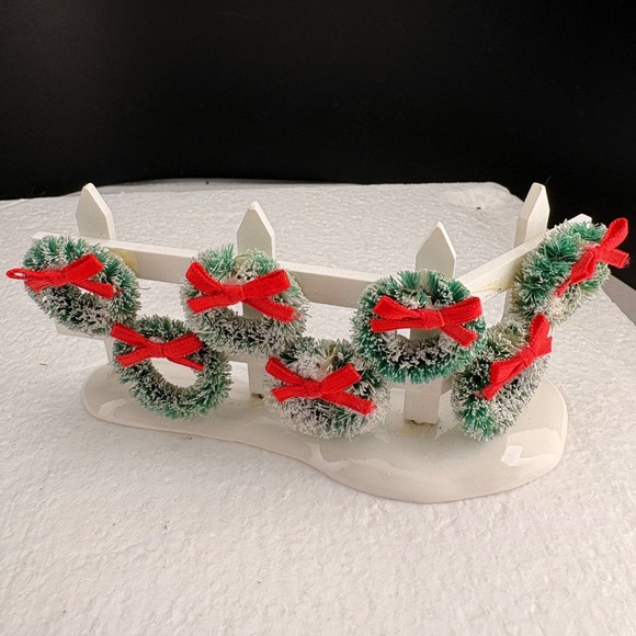 Department 56 Snow Village Wreaths for Sale - 4 pieces - Picture 2 of 16